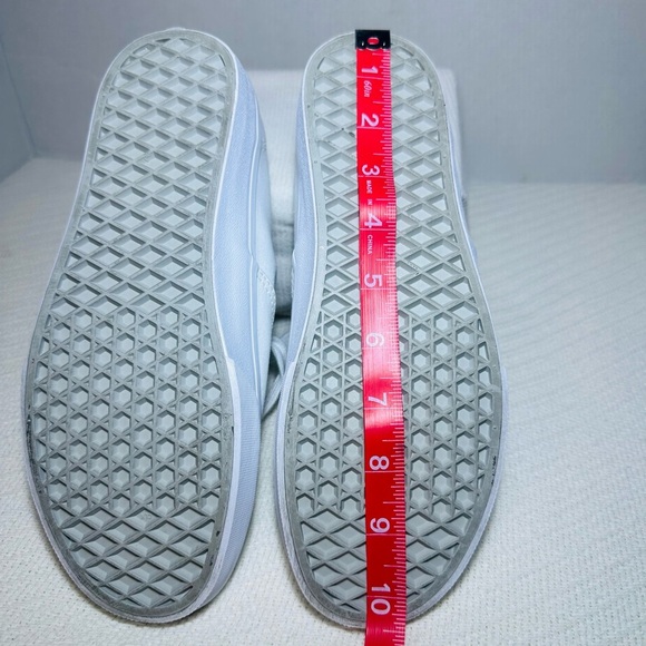 Vans Unisex White Canvas Sneakers - Picture 8 of 8